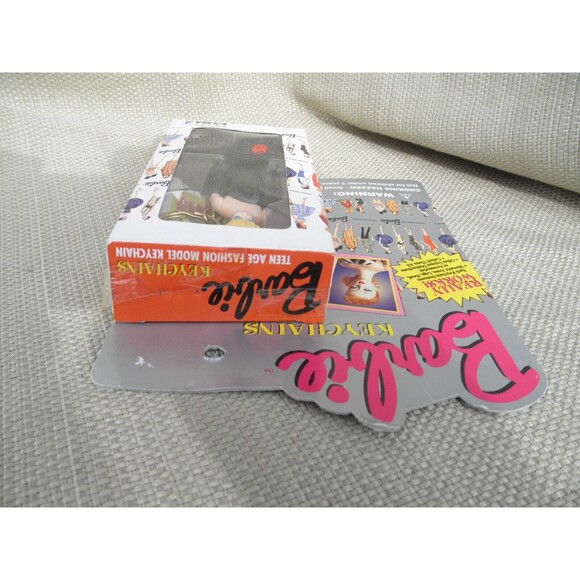 NEW 1995 VINTAGE, by BASIC FUN #701-0, BARBIE SOLO IN THE SPOTLIGHT KEYCHAIN - Picture 4 of 11